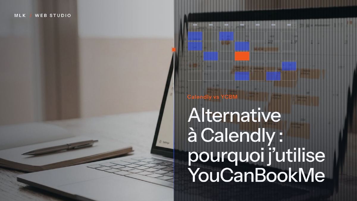 Un ordinateur portable affichant un agenda en ligne avec des créneaux réservés, titré Calendly vs YCBM