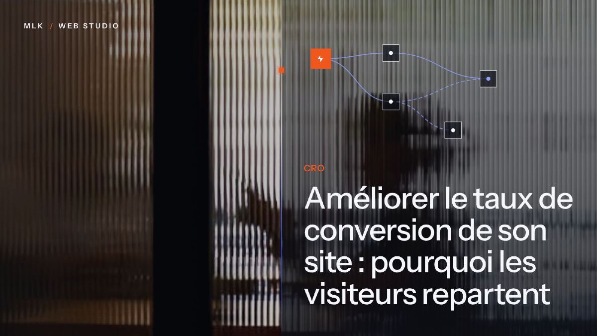 Un schéma de parcours qui se ramifient, sur une silhouette floue derrière du verre cannelé, avec les lettres CRO