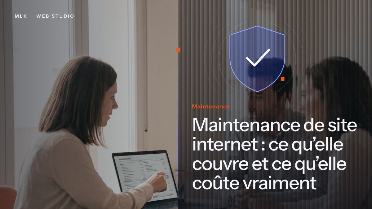 Bouclier coché à côté d’une femme qui montre un document sur un ordinateur portable à deux personnes, avec le mot Maintenance